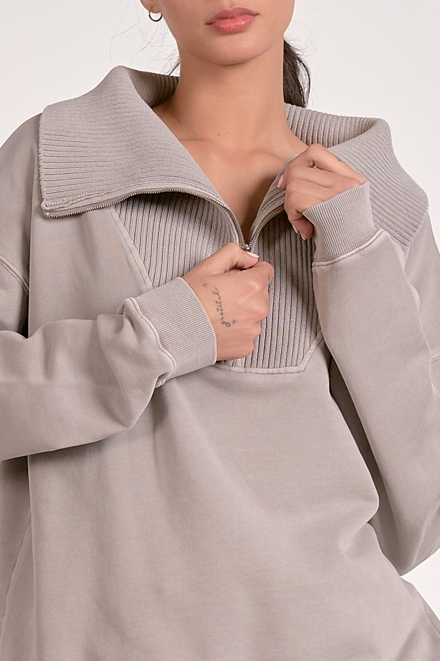 Elan 1/4 Zip Sweatshirt