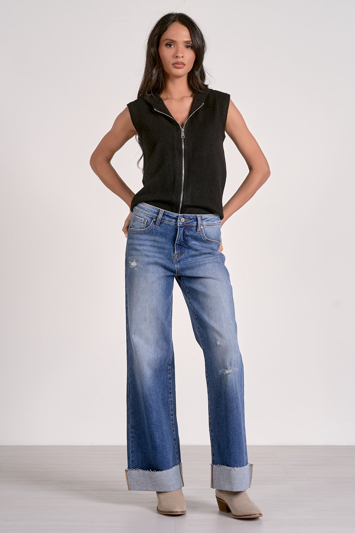 Elan Sleeveless Hoodie