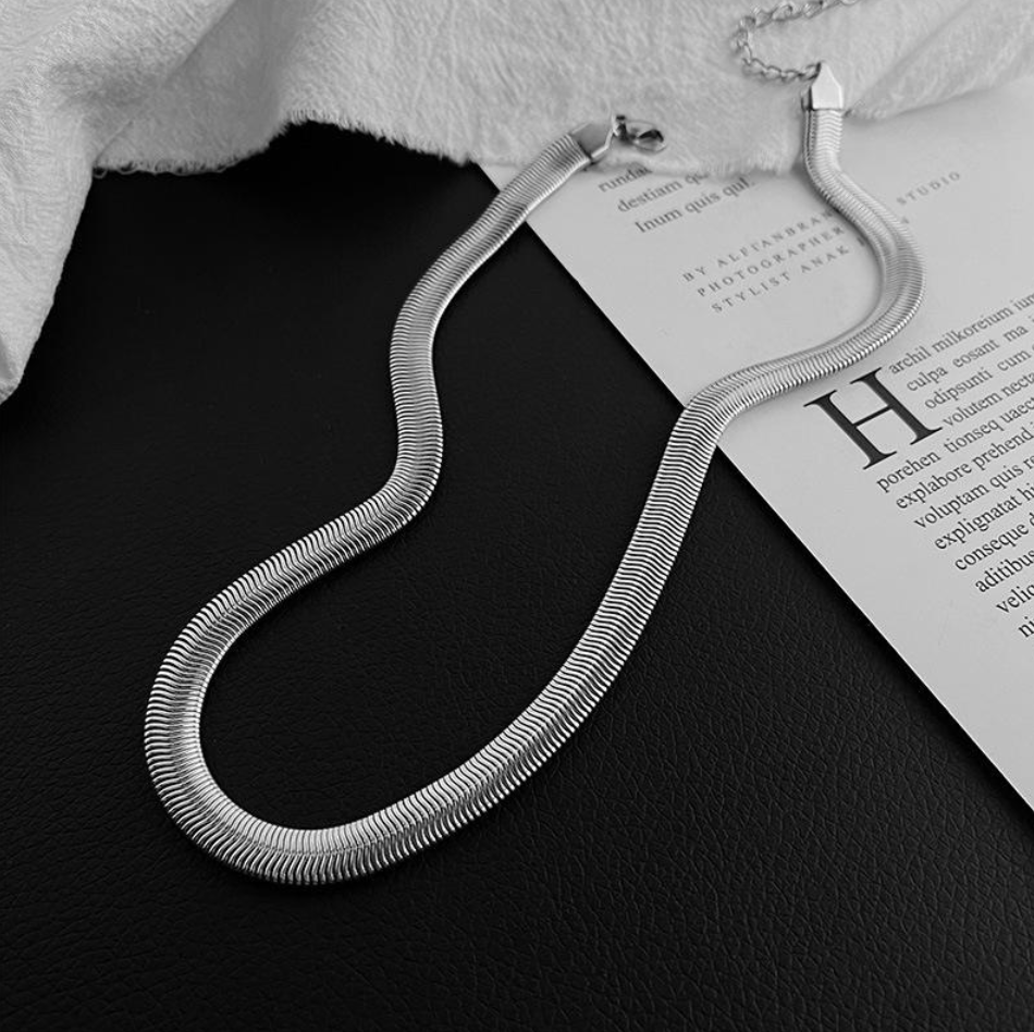 Thick Bone Chain Necklace