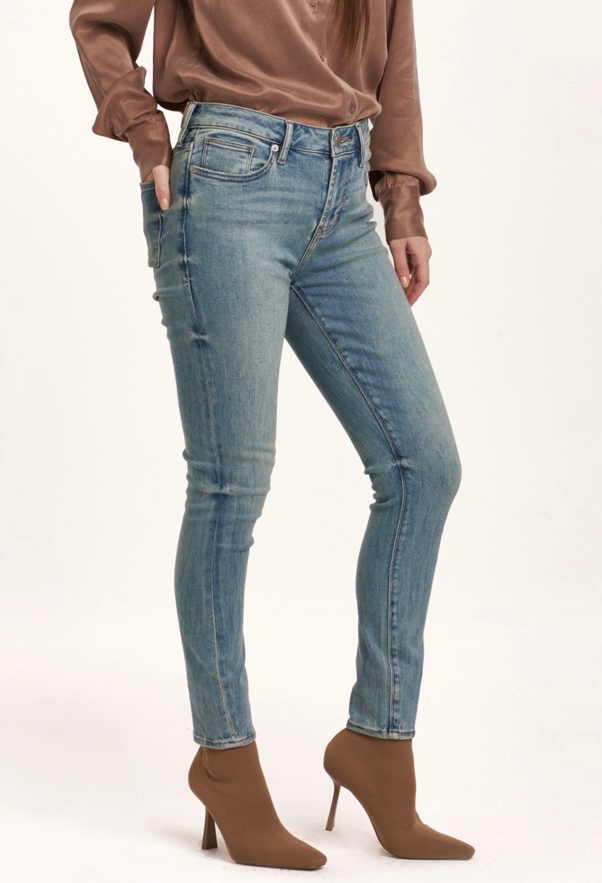 DEAR John Gisele Pioneer Valley Jean
