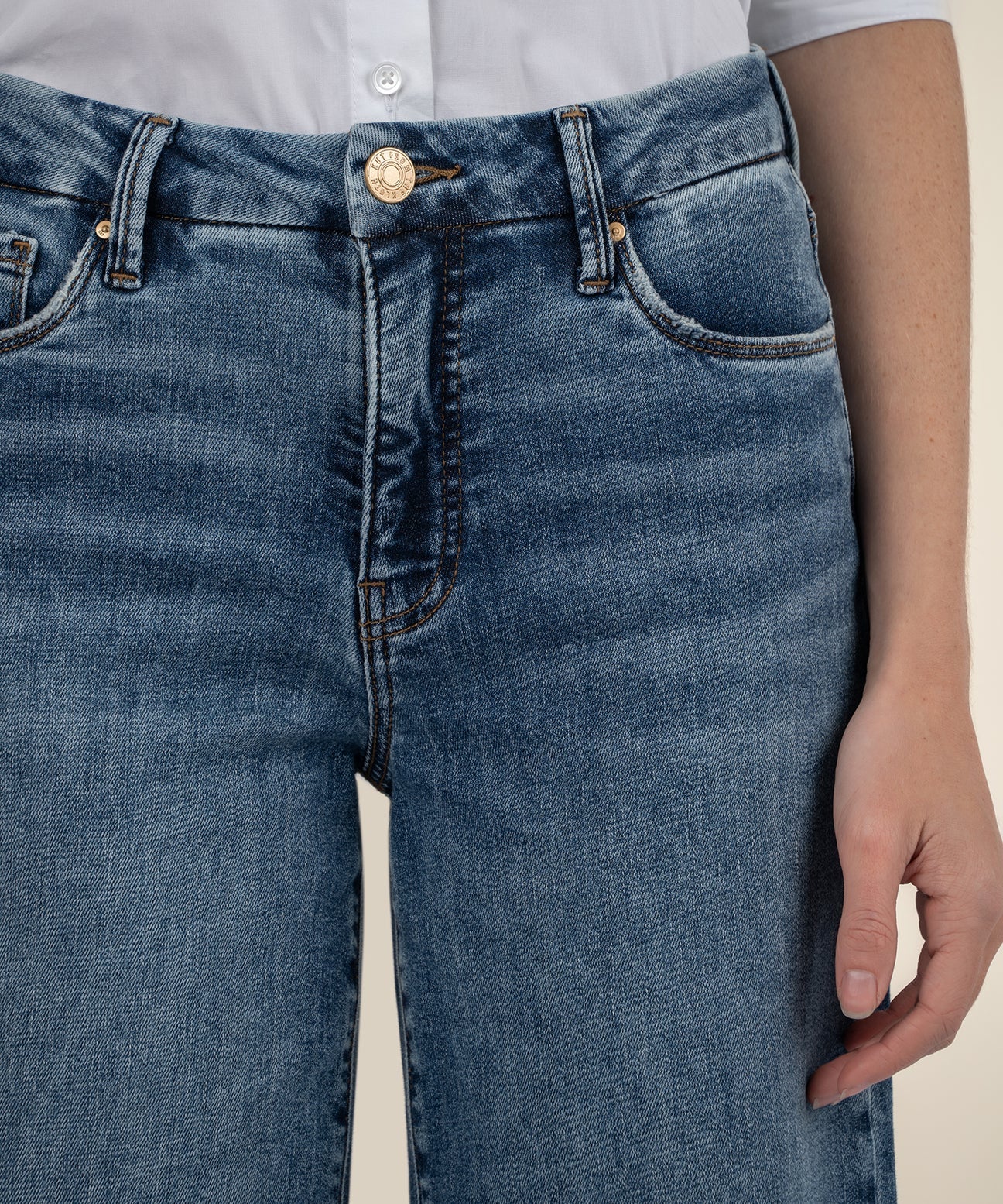KUT Meg Family Wash Jean