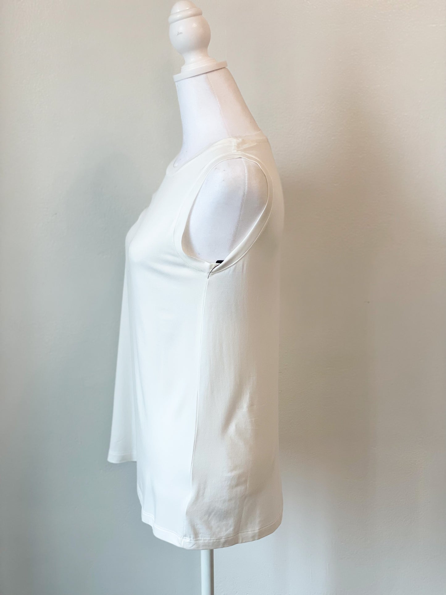 Off White Sleeveless Scoop Neck Tank