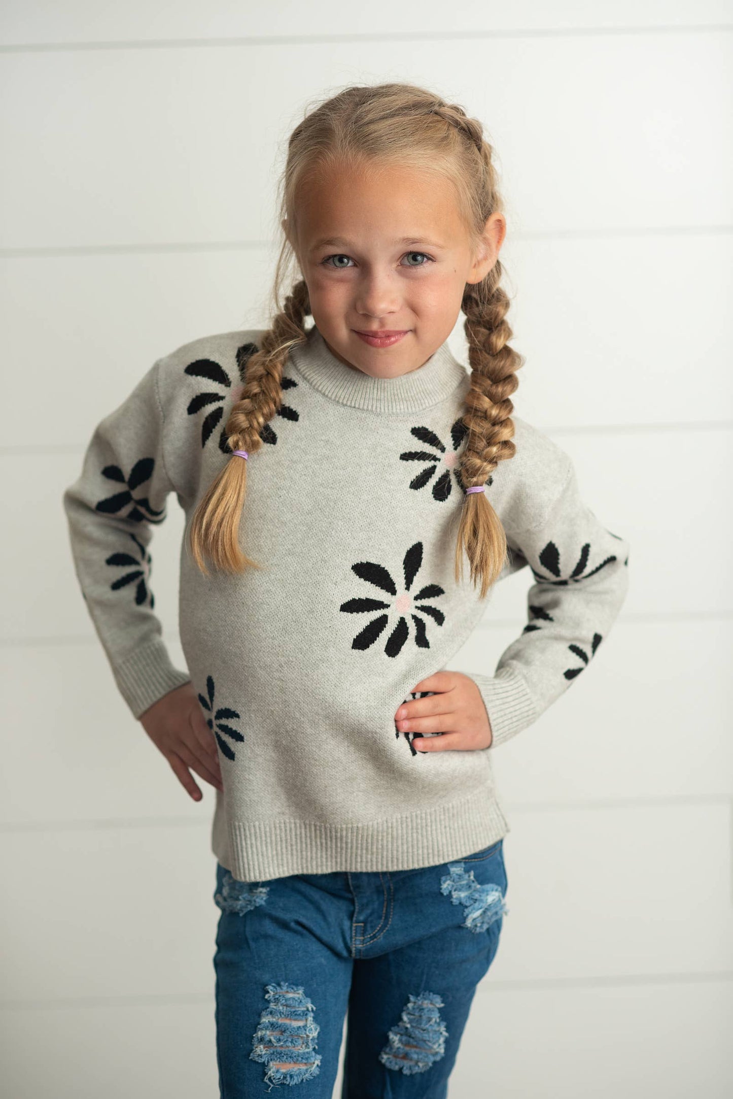 Kids Light Gray Flower Crew Neck Fall Winter Sweater