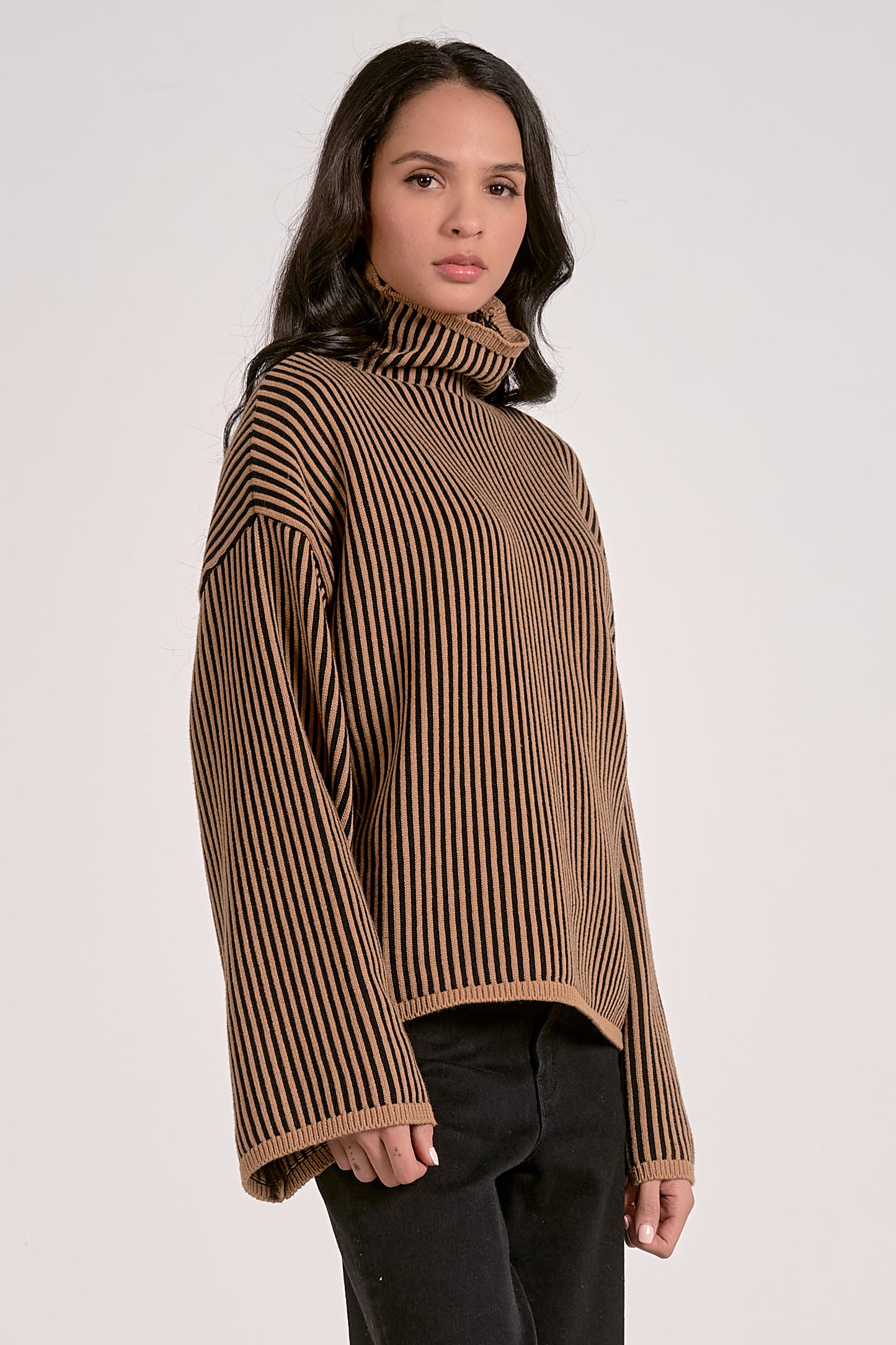 Elan Tan Black Sweater