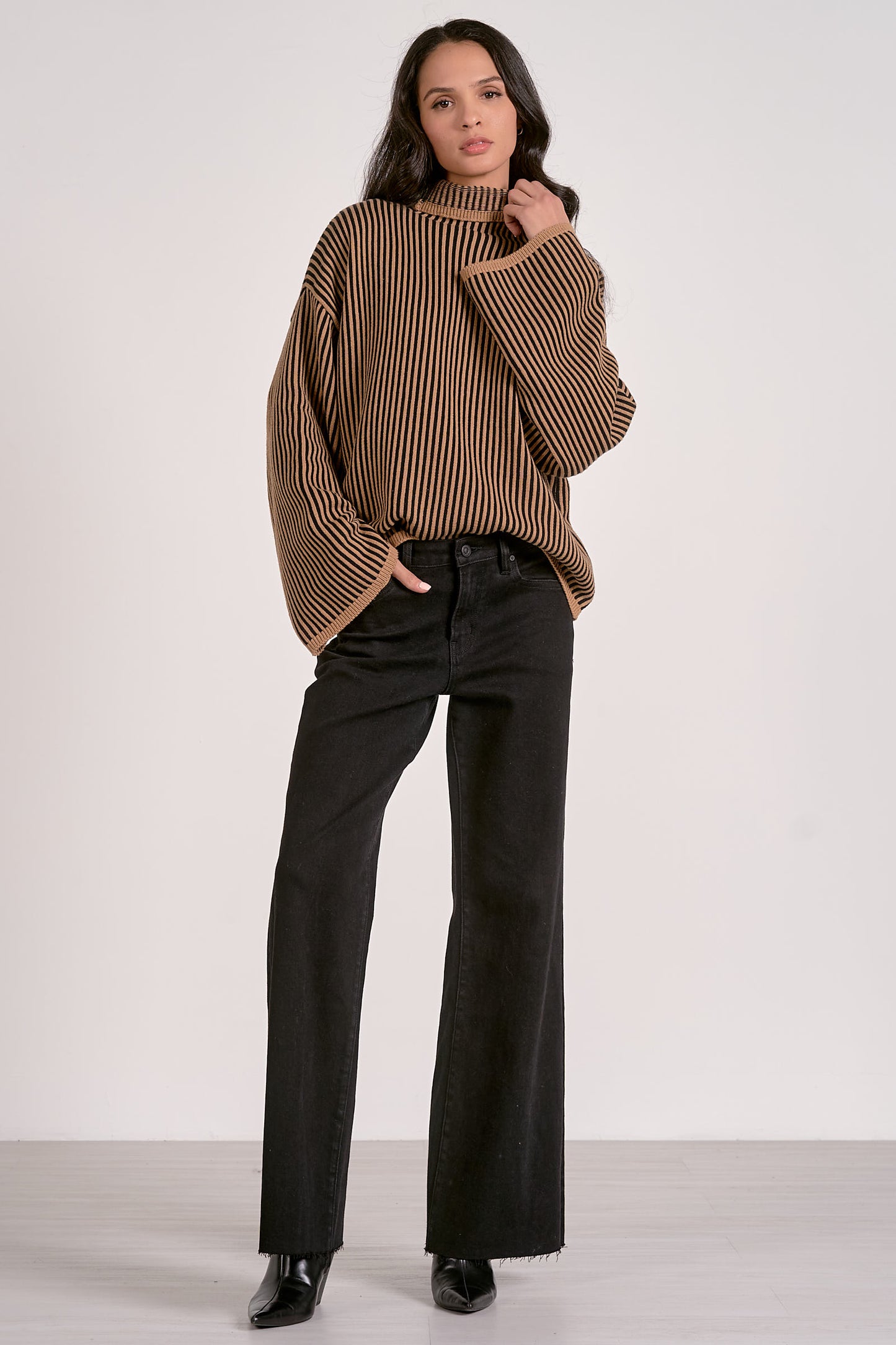 Elan Tan Black Sweater
