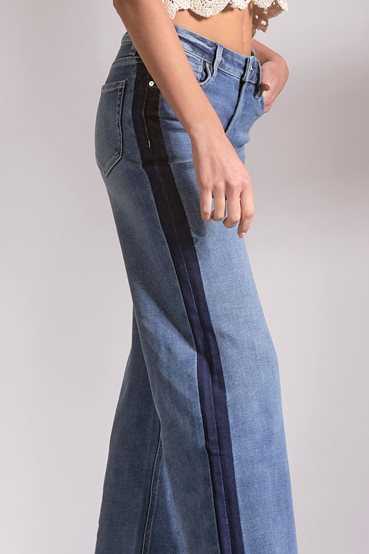 Elan Track jeans with Stripe