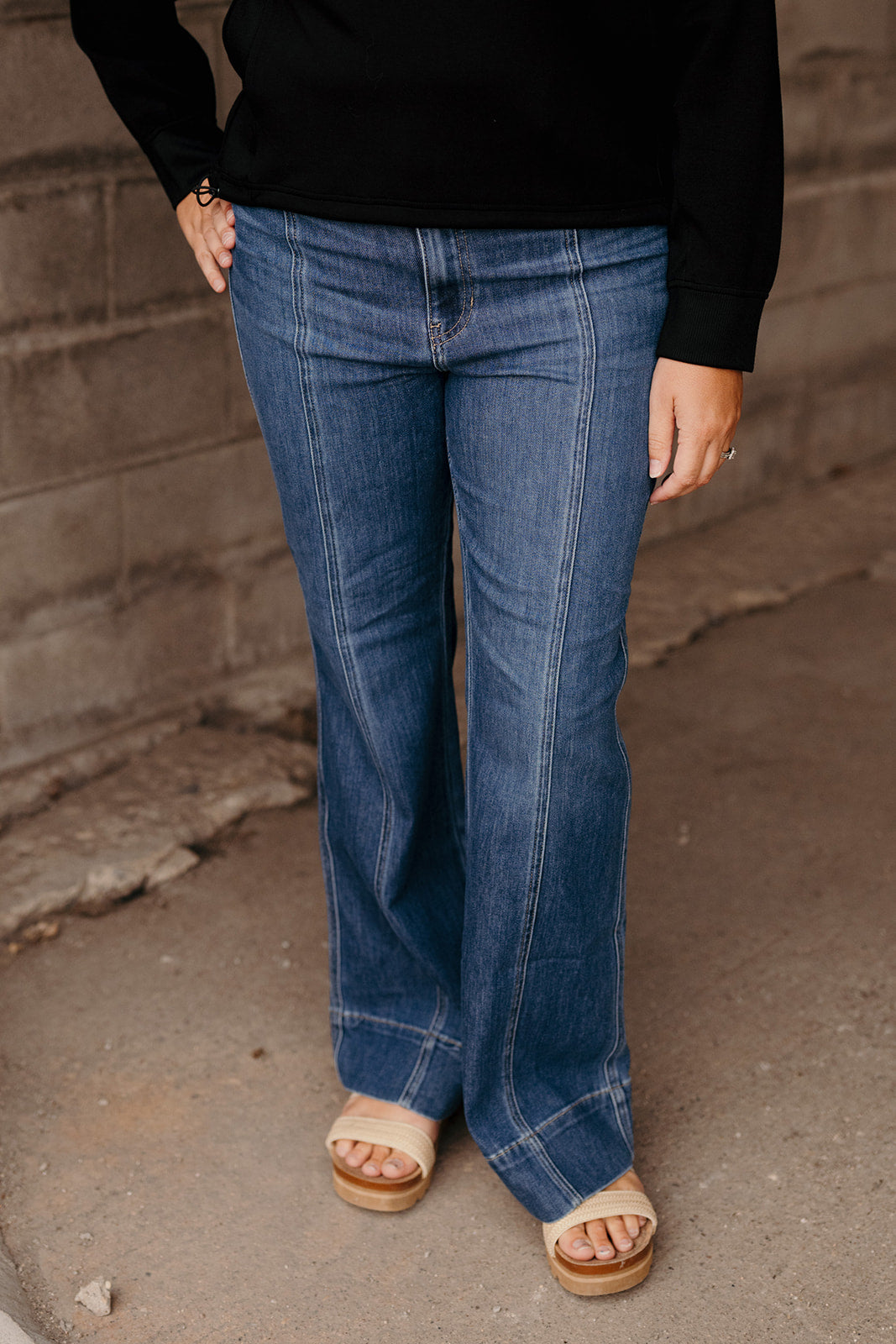 Liverpool Relaxed 32" Bootcut Jean