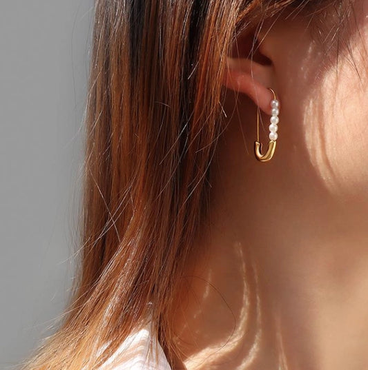 Safety clip Earring