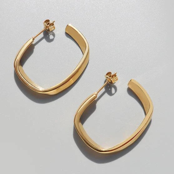 Stated Gold Earring