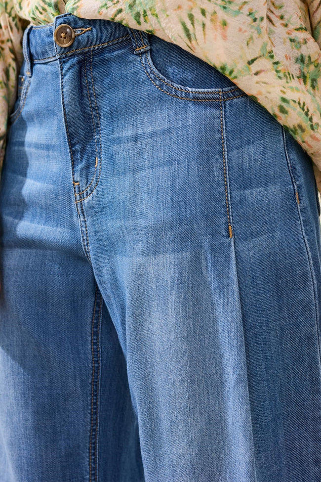 Tribal Audrey Crop Jean